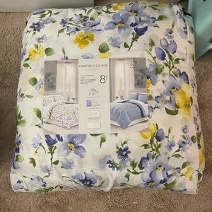 Fairfield Square Full Comforter Shams 4 pcs Sheet Set Reversible Floral New Tag